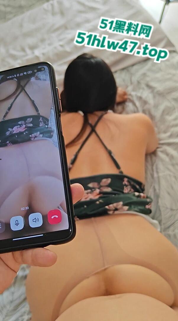 乱伦系列之母子,旗袍骚妈与亲儿乱伦肉搏巨乳肥臀开裆袜尽显淫荡,亲妈逼水狂流不止。-3