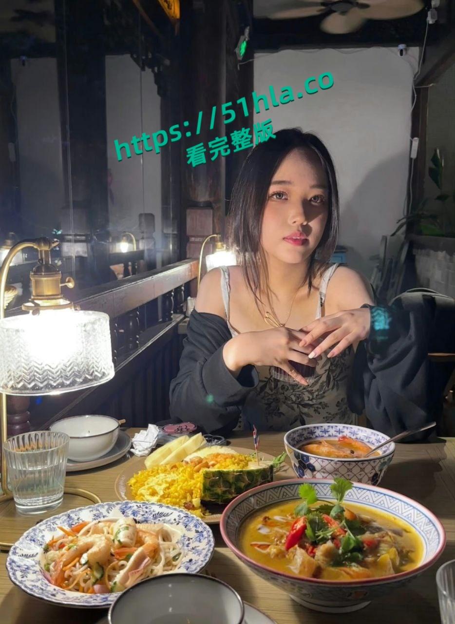 上海第二工业大学【张嘉懿】露脸私密视频流出,自慰做爱全记录,分手后渣男曝光母狗调教!-5