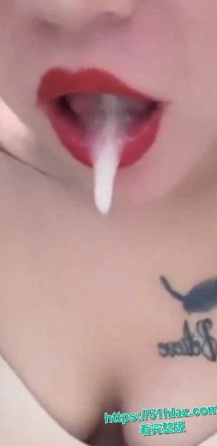 广西桂林风骚人妻唐媛媛老公常年出差 寂寞空虚冷 深夜网上约炮直接把小鲜肉带回家激情开干-3