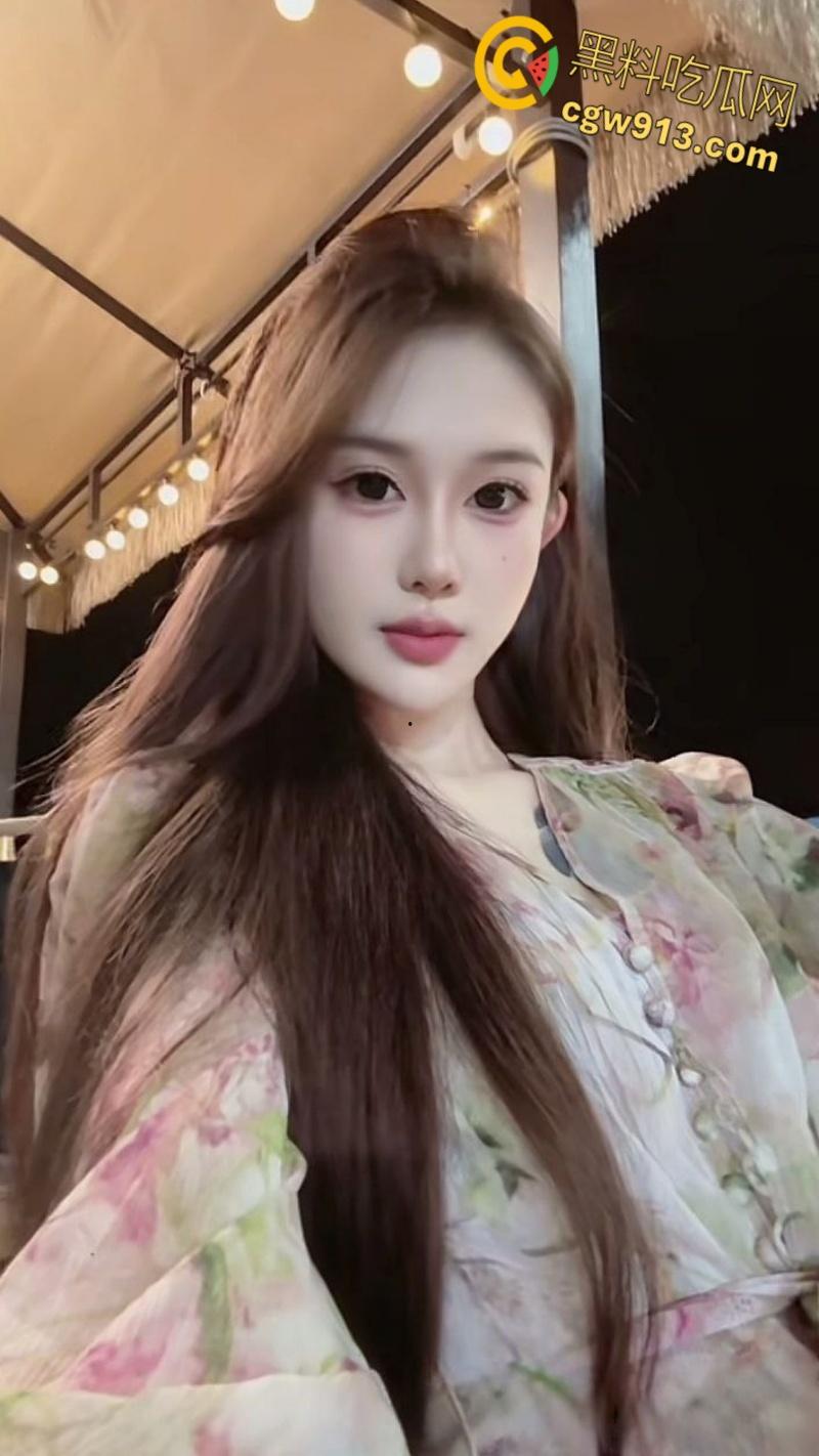 高颜值御姐【欧阳娜】,被金主包养卖逼捞金,无套爆操到高潮吐舌头,颜射一脸满脸享受!-2