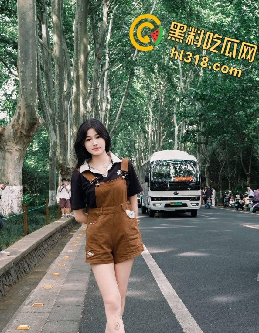 极品骚妻爱淫趴,勾搭巨屌男单玩3P,穿着高跟鞋在床上被各种玩弄,戴绿帽老公看着我被其他男人操-1