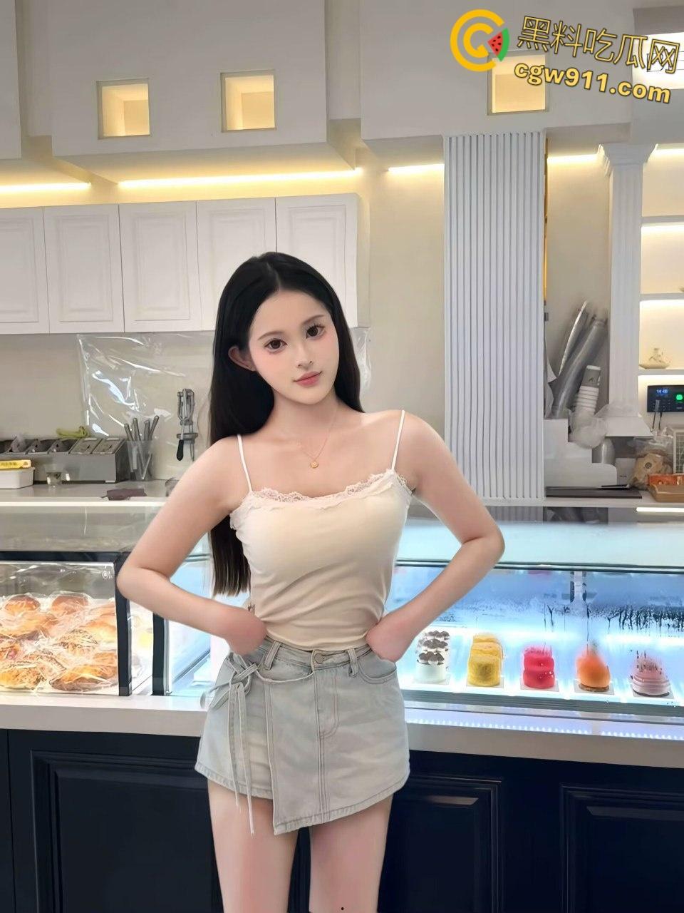 福建莆田女海王【吴湘婷】,被曝脚踏多条船,一边叉开腿被爆干,一边与暧昧对象语音聊天,偷情感刺激到爆 !-3