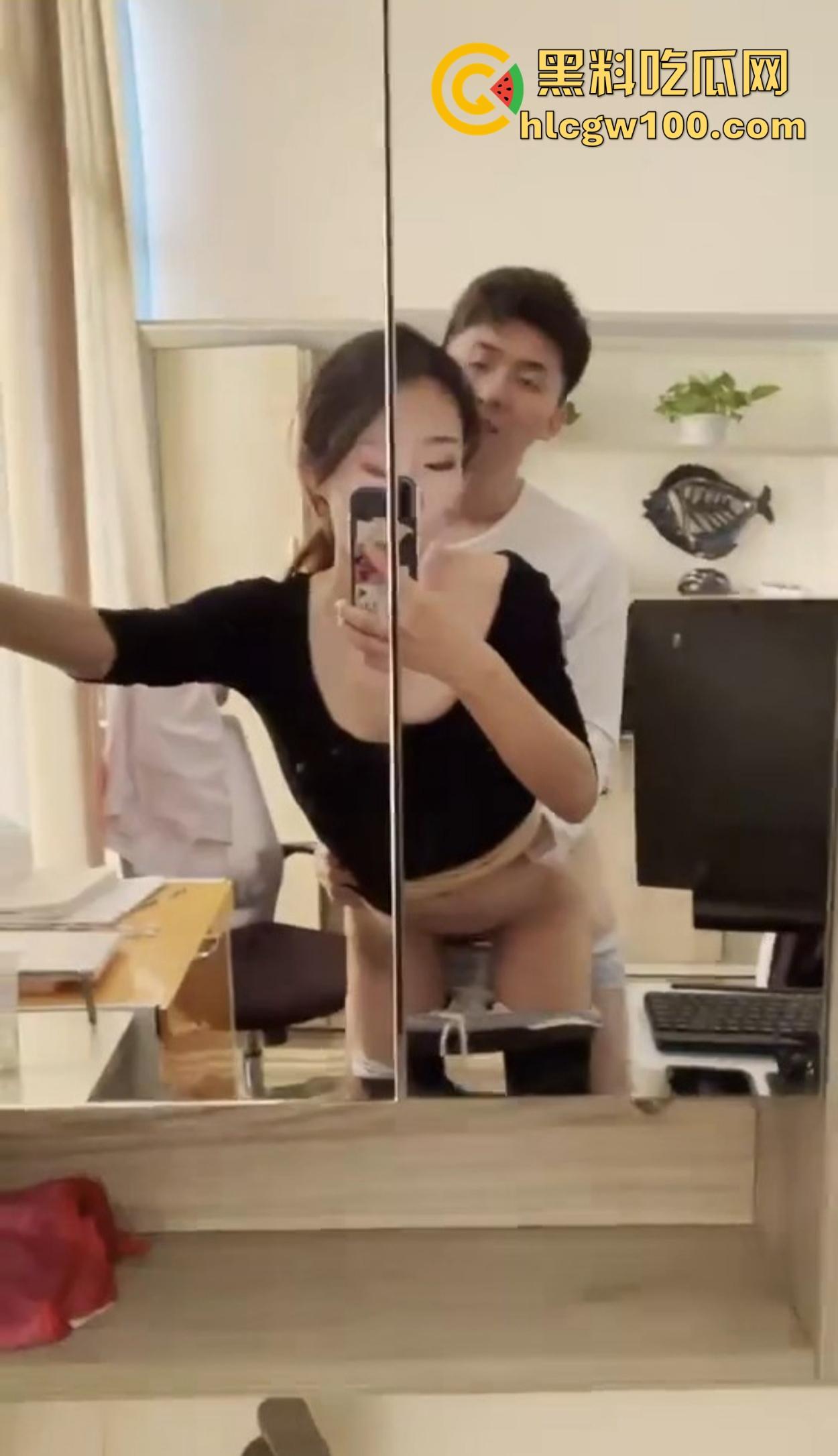 长春电影学院大一学妹『薛佳欣』又爆新作，去年才被曝私拍，今年直接内射新片出圈，这骚逼不进OF真是浪费天赋！-5