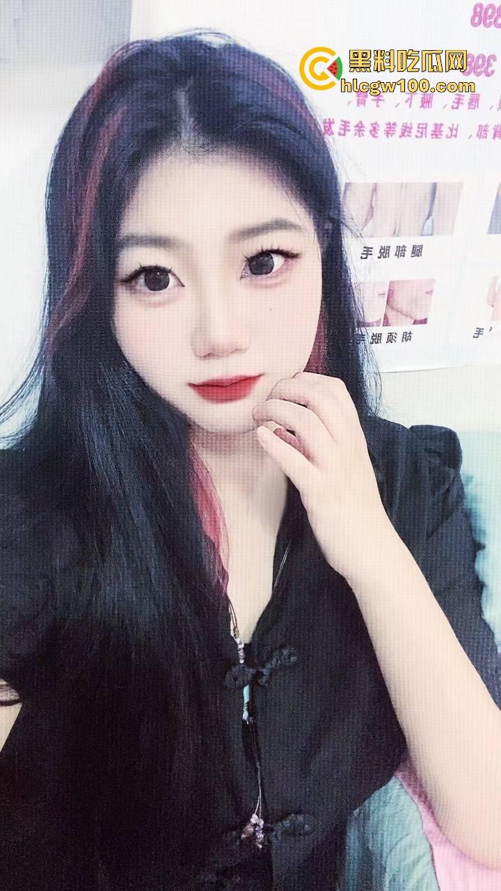 真空大奶技师全程伺候,成都小甜甜按摩蒙眼服务,按得你满身爽感一身轻松,但看不到奶子实在可惜!-2