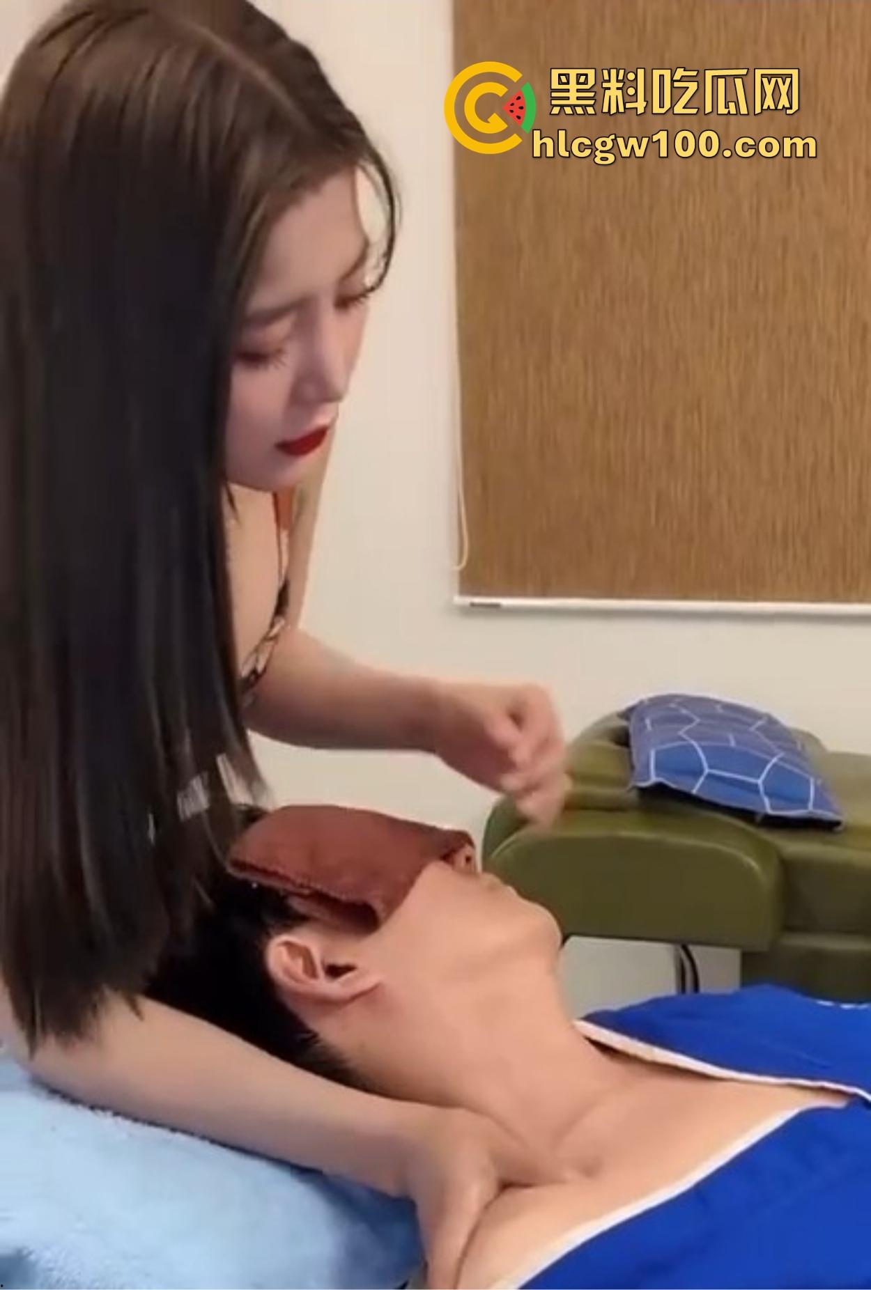 真空大奶技师全程伺候,成都小甜甜按摩蒙眼服务,按得你满身爽感一身轻松,但看不到奶子实在可惜!-13