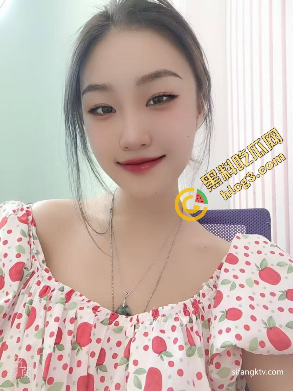 大连外国语大学骚贱母狗『王睿』下海兼职约炮多金钱男友 女上位骑乘疯狂摇曳 榨精视频泄密曝出!-1