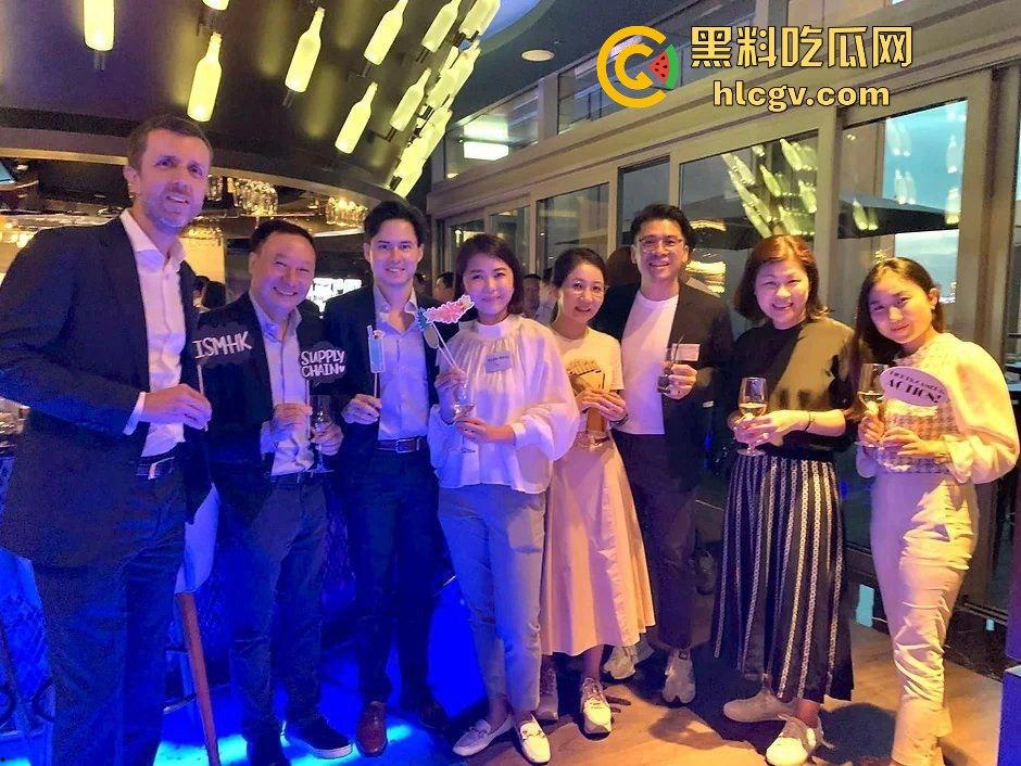 瓜友投稿:拿下肥臀巨乳人妻【孙善於】,同事鸡巴不行我来补,出轨实录让人直呼够骚!-3