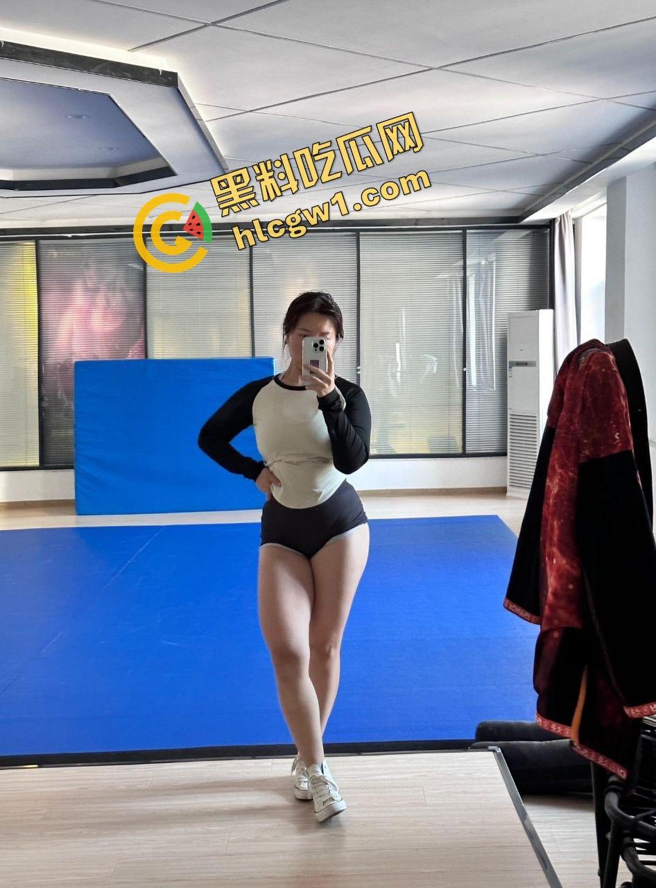 常州健身达人虎式坦克『蒋媚仪』肥翘圆臀大G奶 这不把鸡鸡给坐断 独家流出!-6