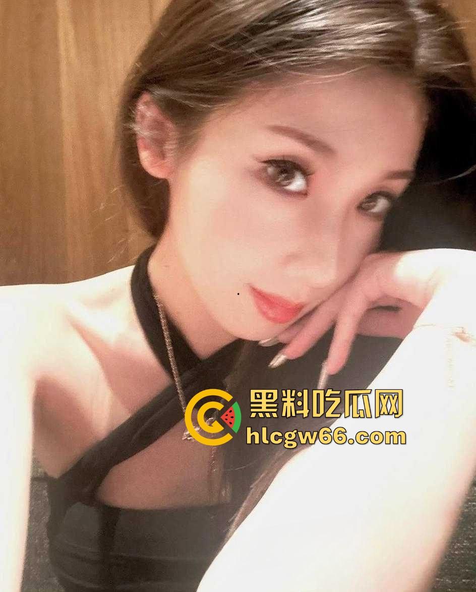 KTV包厢做爱!极品嫩妹包房内被后入翘臀 打开房门走廊按头口爆 上演刺激性爱!-3