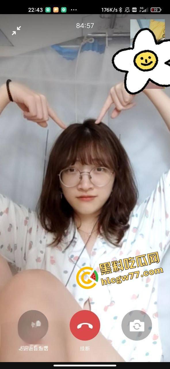 陕西西安交通大学『陈珂』被前男友爆料形象全靠演,做爱自拍舔屌求操,小逼黑得像煤球!-4