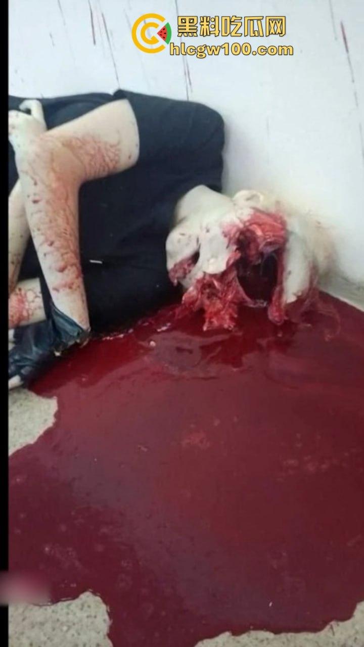 恐怖慎点!花季少女集本献祭 跳楼卧轨头身分离各种血腥自杀场面-17