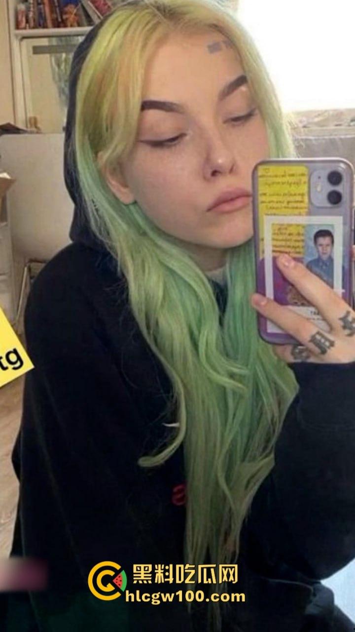 恐怖慎点!花季少女集本献祭 跳楼卧轨头身分离各种血腥自杀场面-18