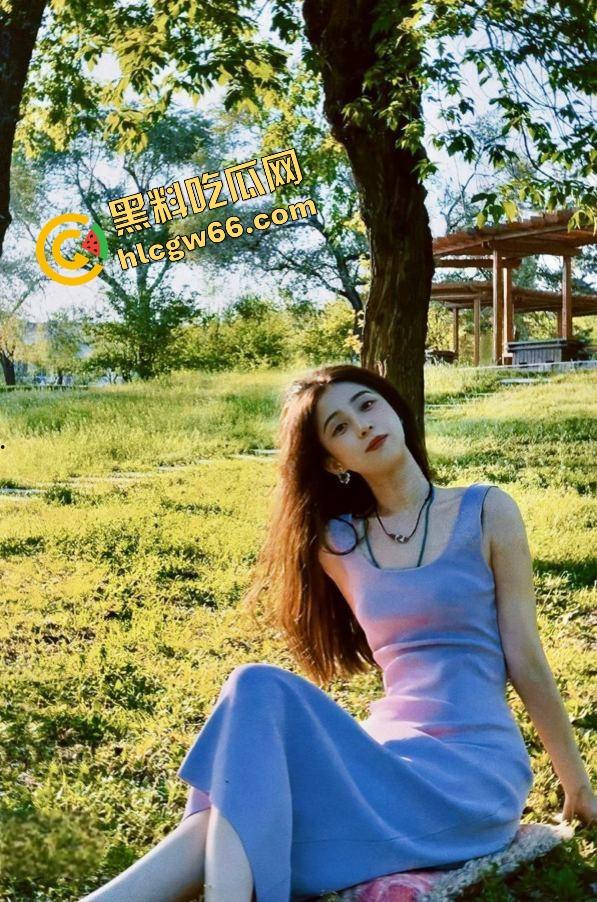 西安音乐学院大三学姐【蓉蓉】恋爱中私约前任被现任破解网盘扒出,实锤露脸doi资源外流!-3