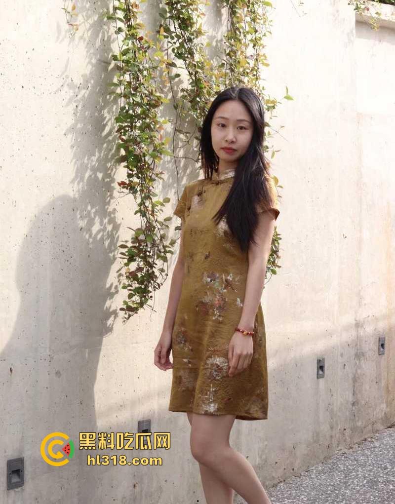 上海浦南幼儿园【林美玲】美女幼师与男友裸聊自慰视频被曝光,反差母狗性瘾巨大,骚浪无比!-2