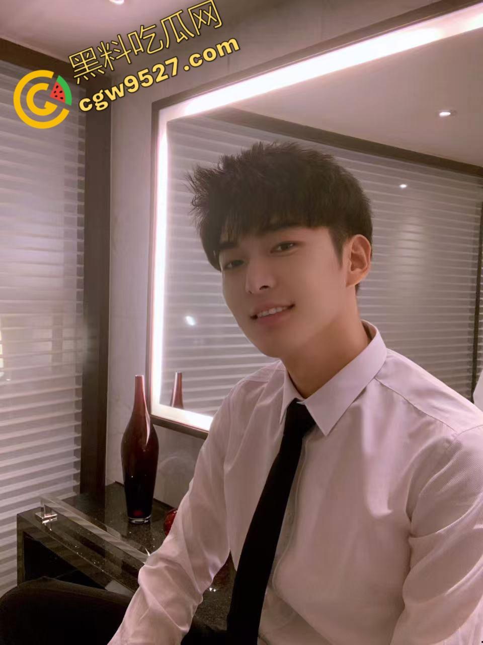 北京GAY圈大佬威哥遭主人调教,夹着精液办婚礼,婚后下药将老婆迷晕送给主人无套内射,这操作颠覆你的三观-4