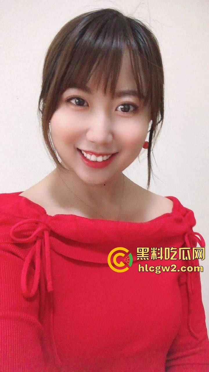 群友独家爆料极品人妻【何丽娜】调教大瓜!婚纱肥臀被玩弄,羞耻姿势曝光,肥臀晃动如母狗献礼!-8