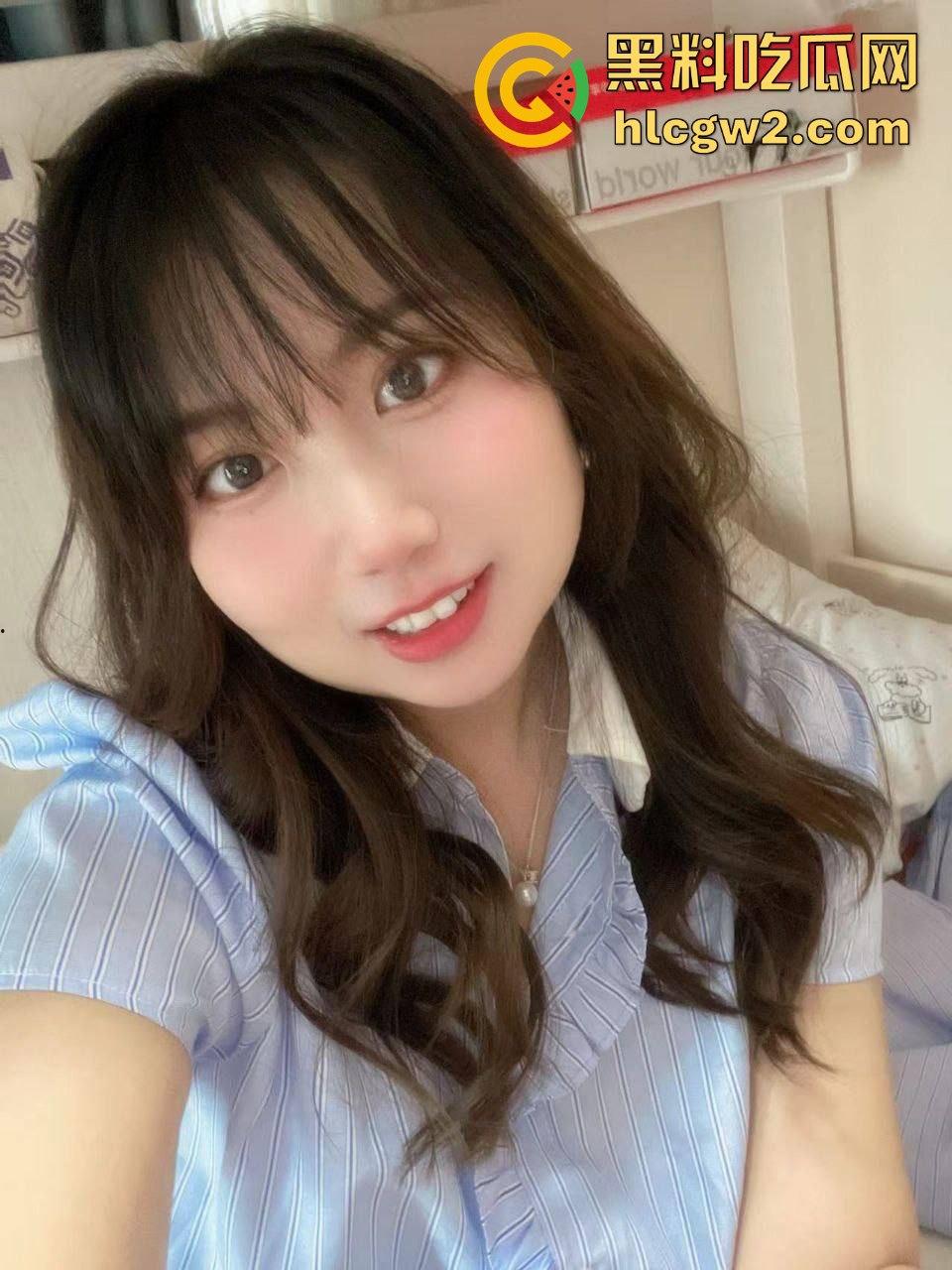 群友独家爆料极品人妻【何丽娜】调教大瓜!婚纱肥臀被玩弄,羞耻姿势曝光,肥臀晃动如母狗献礼!-9