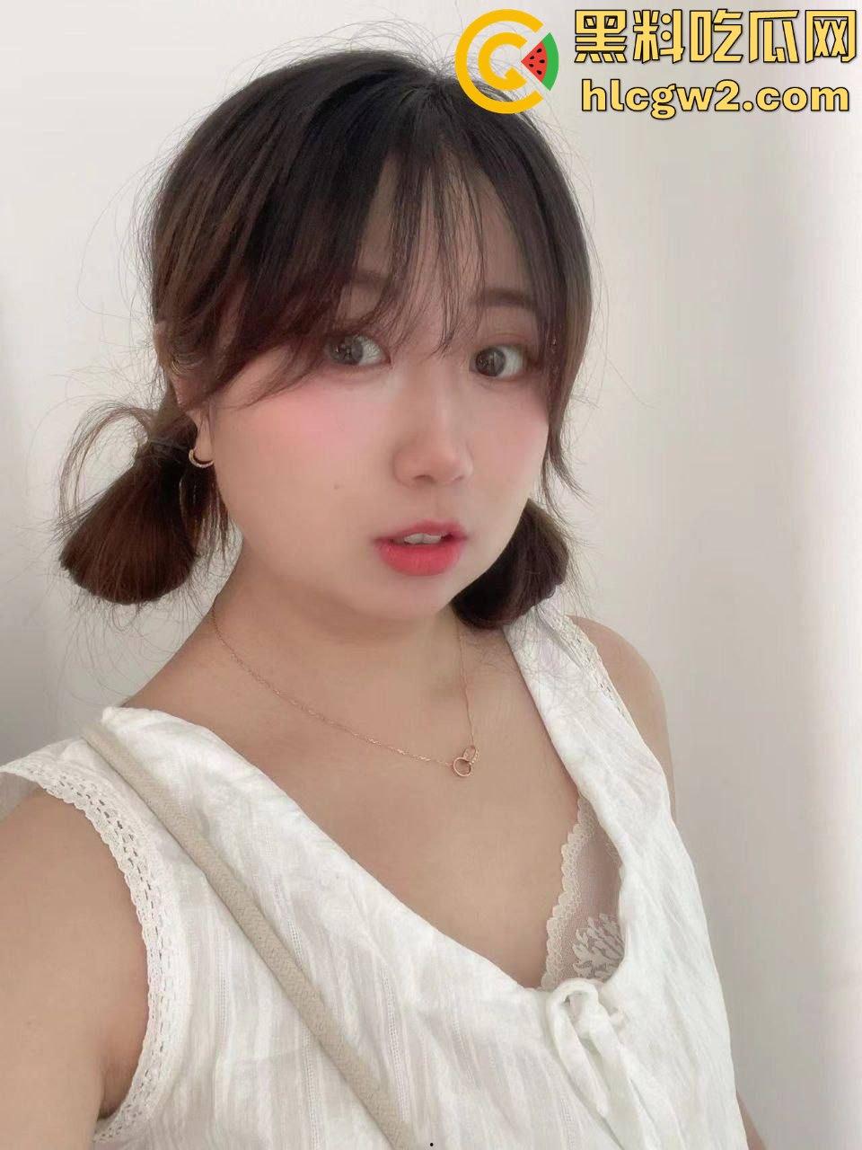 群友独家爆料极品人妻【何丽娜】调教大瓜!婚纱肥臀被玩弄,羞耻姿势曝光,肥臀晃动如母狗献礼!-13