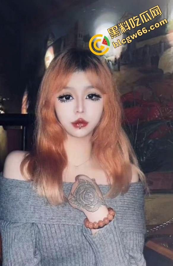 营销女不营销酒只营销逼 南京space【边晨】掰穴爆操卖片 露脸纹身全曝光 骚得比跳蛋还主动！-6