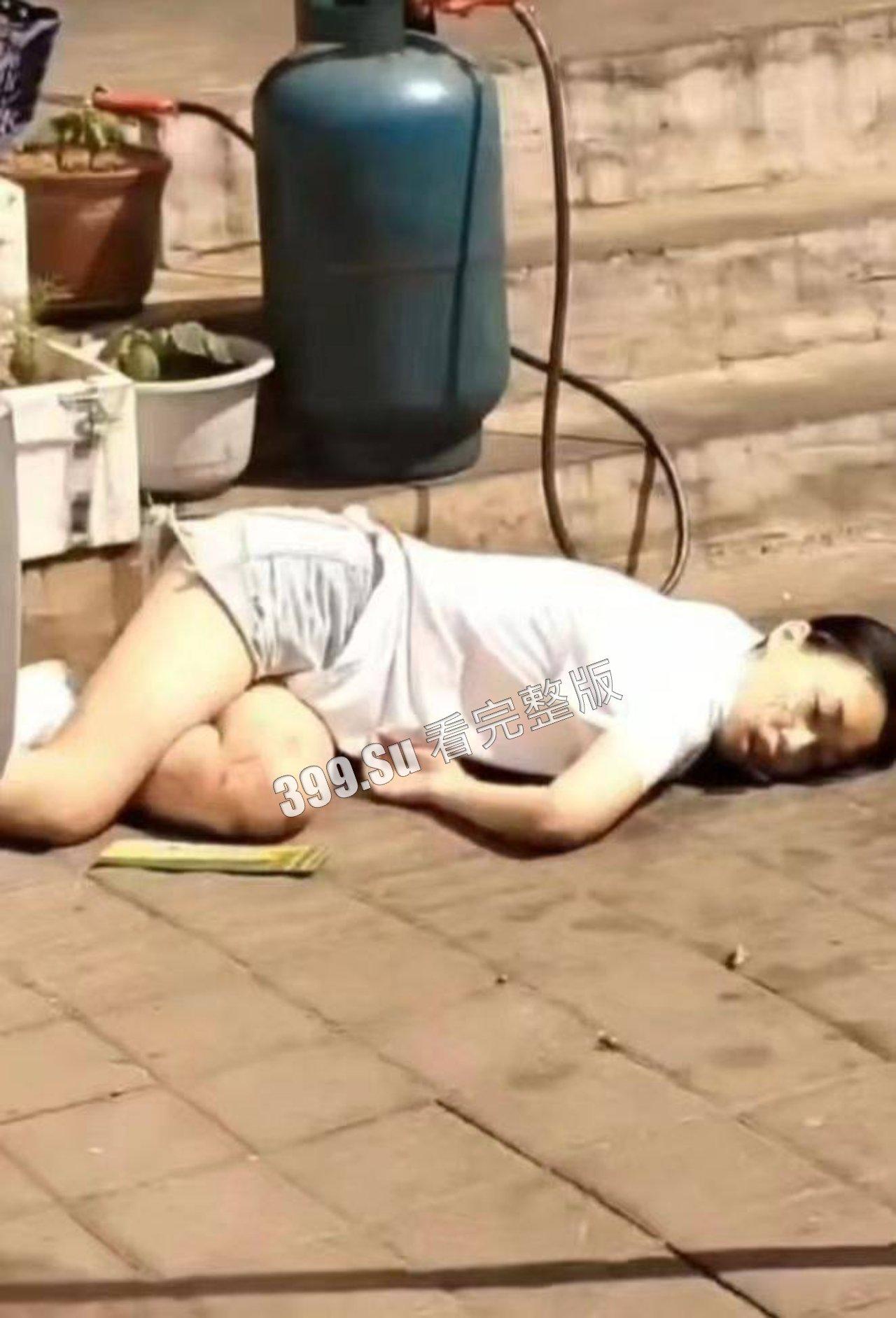 沈阳当街杀人事件 为争夺卖菜摊位 一方拿猪肉刀伤害一家三口，其中女儿刚考试帮父母卖菜也被杀-3