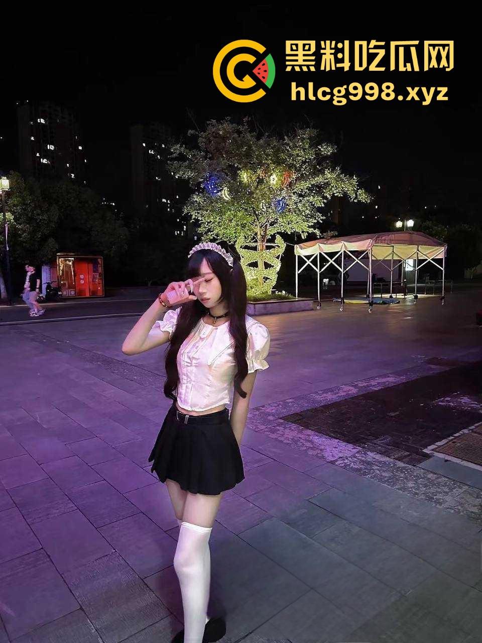 瓜友投稿国庆期间约到成都中医大的反差骚鸡，两天网恋背着男友直接出来偷吃！-2