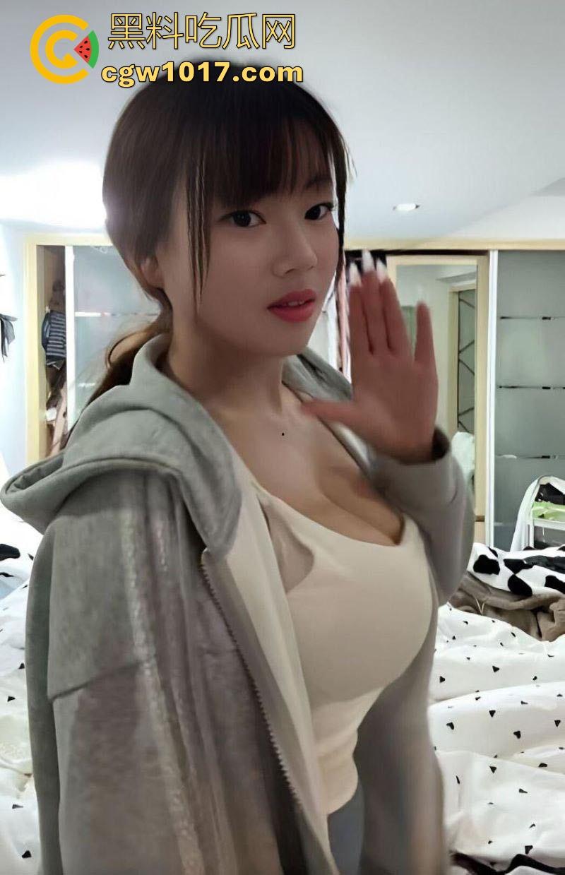 浙江05年巨乳学妹【王艳梅】大二巨乳学妹一对一视频调教，F杯巨乳揉搓扣穴，掰开露脸高清视频，浙江最骚肉便器！-3