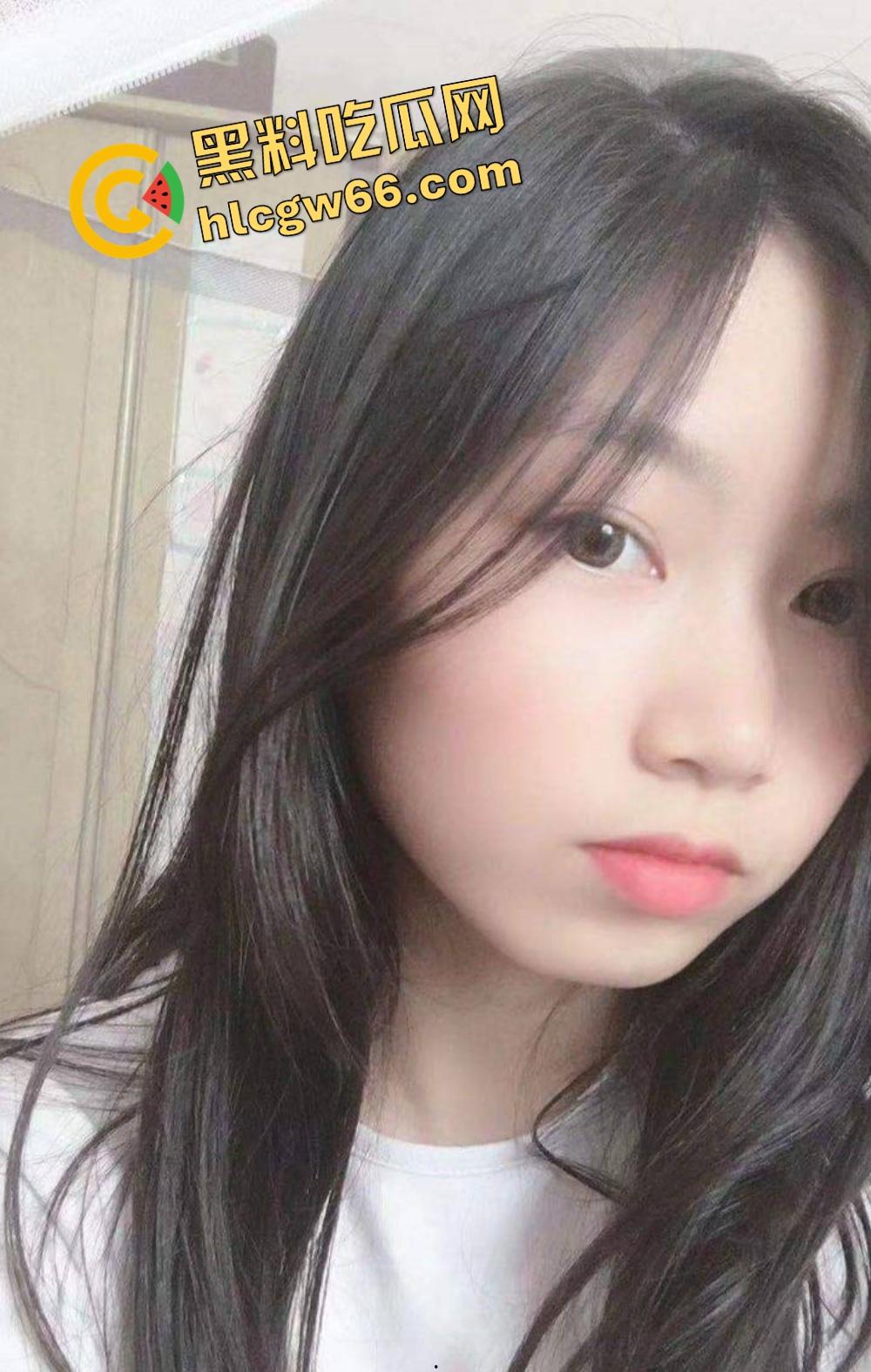 武汉仙气白月光『孙涵』输给钞能力，嘴里含着肥仔小鸡巴舔，说好的清冷高岭花，最后成了捧蛋小母狗！-6