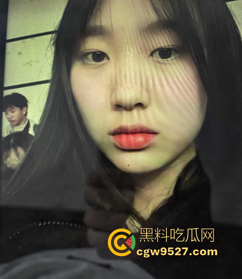 湖南师范学院00后【李小晴】做爱视频被男友曝光，巨乳翘臀画面露骨火辣，喜欢后入猛干淫水四溅！-7