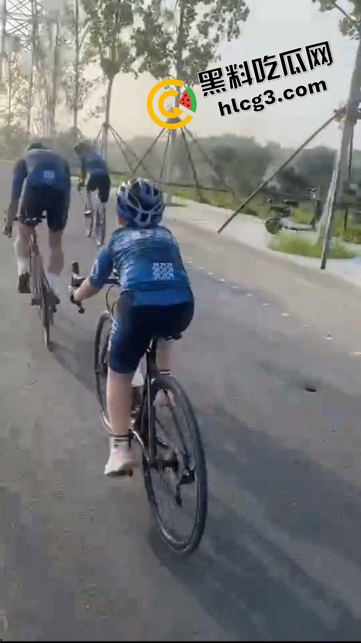 汽车碾头事件!保定雄安12岁男孩骑车摔倒被车辆碾压 头破血流 不治身亡!-6