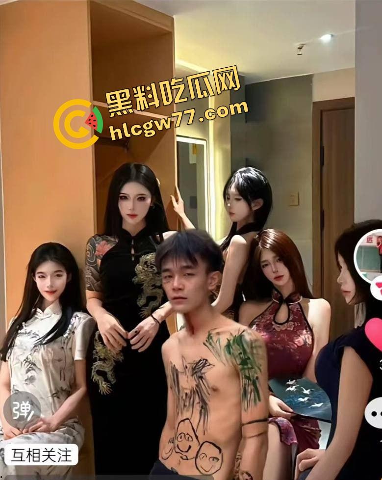 抖音精神小伙『周子磊』人设爆炸,舔粉网红转身自拍猛干6连发,评论区全是要资源的哥们!-7