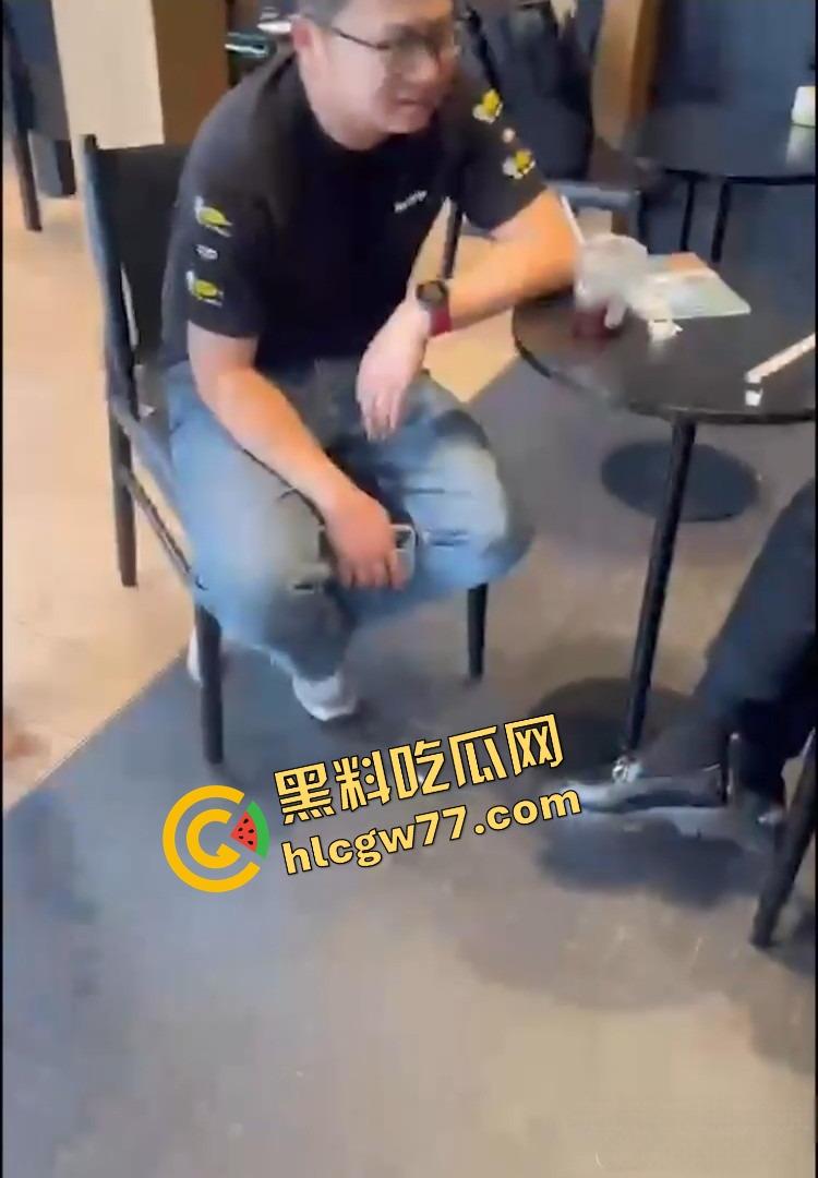 抖音精神小伙『周子磊』人设爆炸,舔粉网红转身自拍猛干6连发,评论区全是要资源的哥们!-15