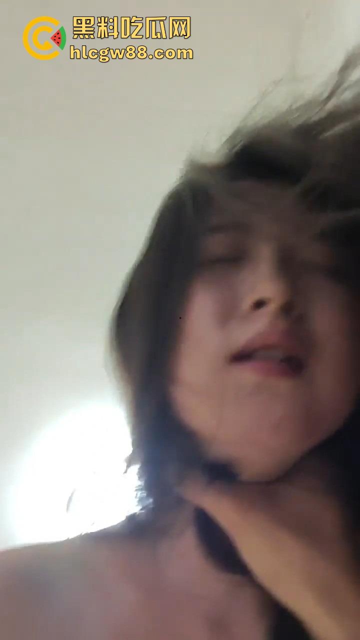 河北农业大学校花【赵宸睿】性爱视频流出，全程舔棒挨操浪叫不停，大奶子晃得眼晕！-6