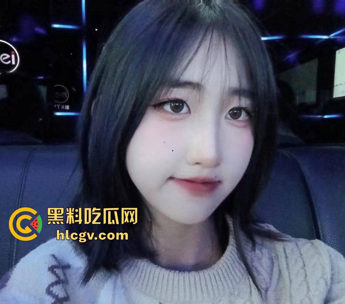 四川成都18岁高中美女学妹骚气十足!黑丝翘臀让人忍不住,粉嫩鲍口令人欲罢不能!-4