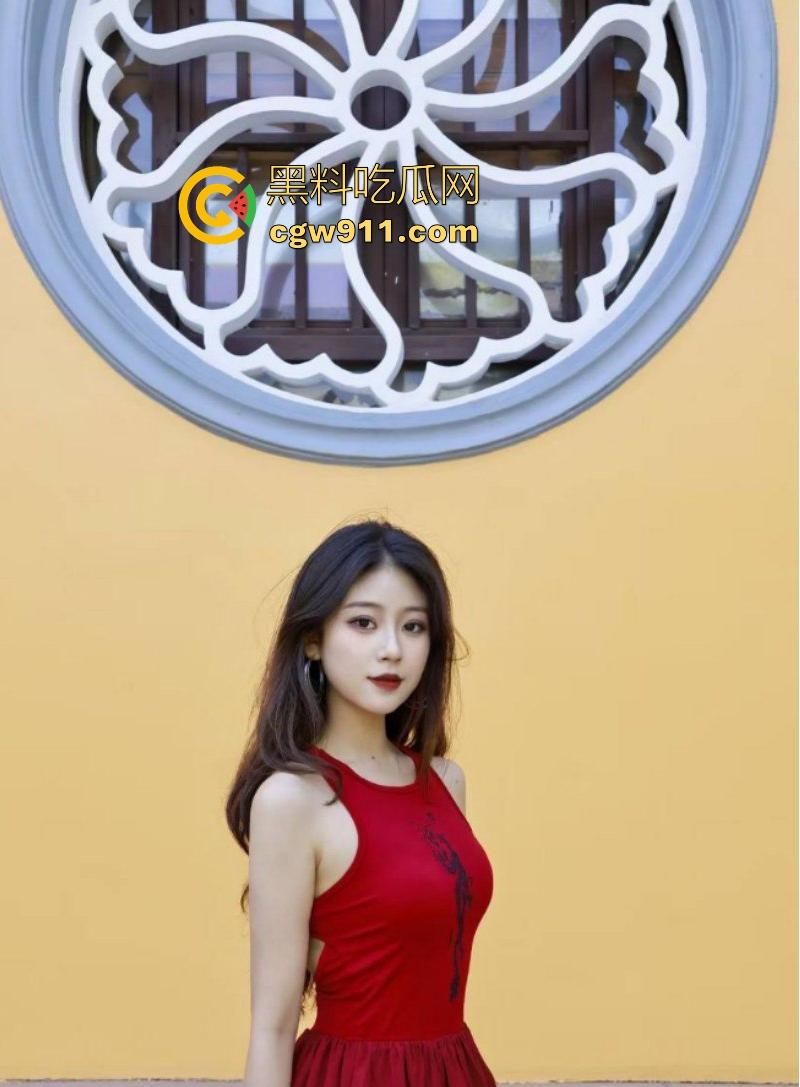 四川美术学院极品学姐【王芷情】与金主约炮被男友报复曝光私拍,性感骚货,极致后入爽到激烈抽搐!-6