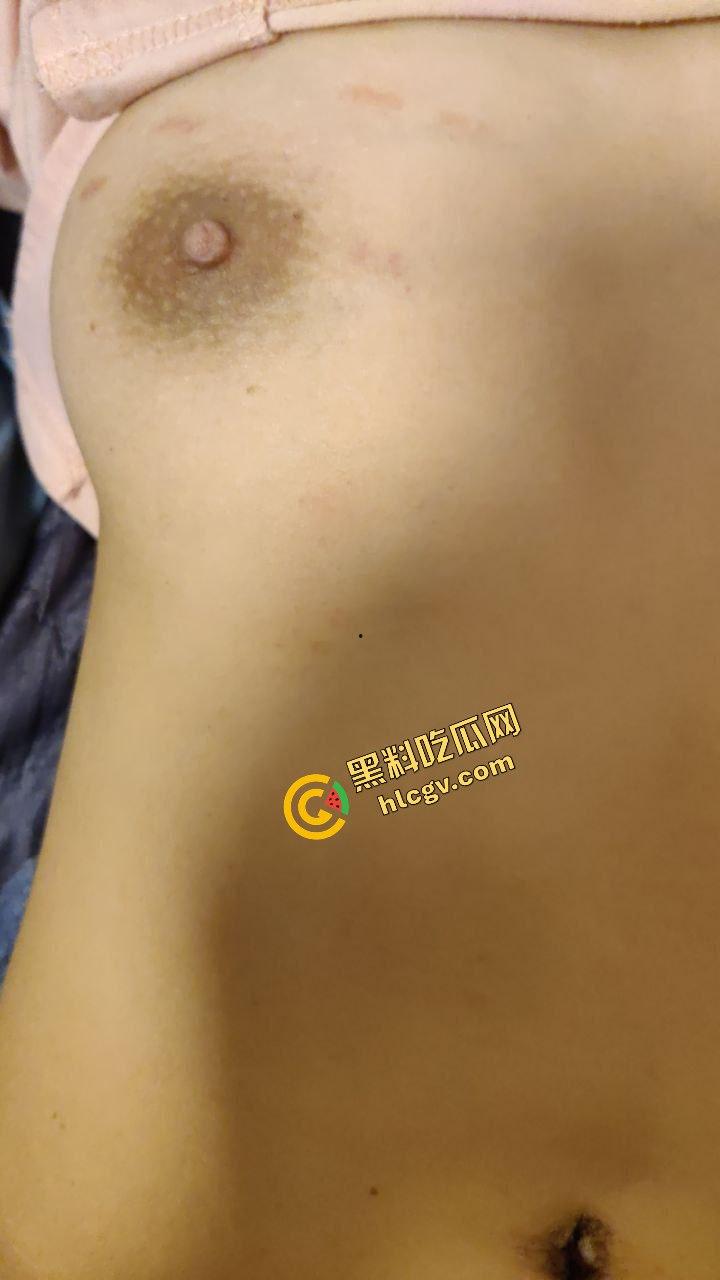 安徽阜阳反差婊女大学生『李嘉仪』大哥带着过生日 调教后入吃蛋糕 真是幸福又性福 独家流出!-9