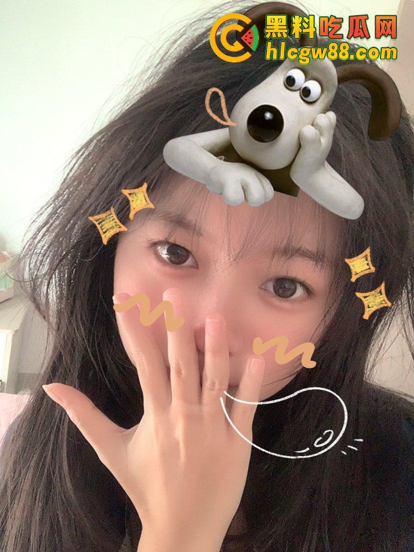 长沙06女高反差天赋异禀得母狗『蓝婷婷』学业不行活儿却全通，金主的爱宠，眼里只有主人！-2