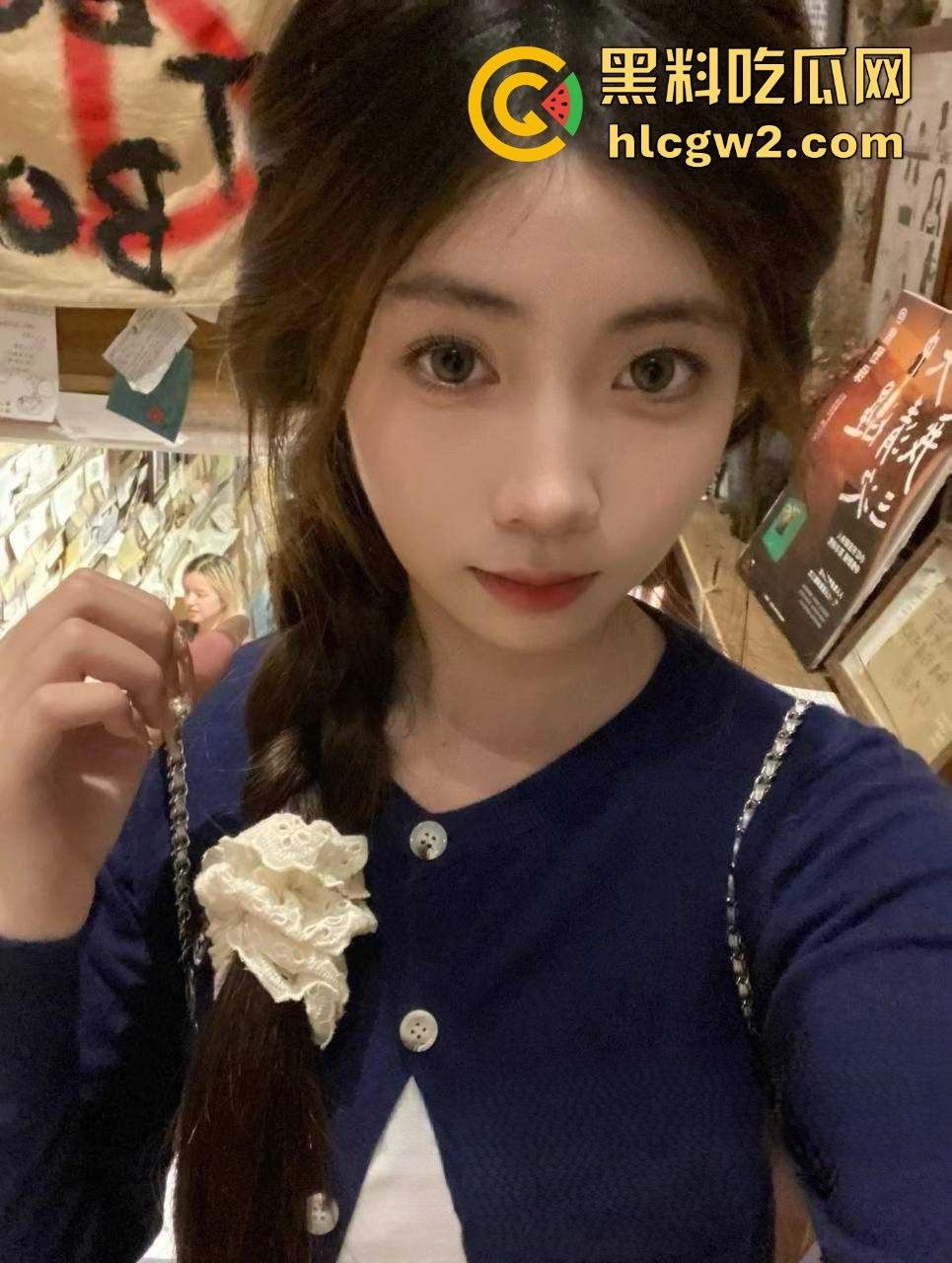 厦门永劫网瘾少女『方若瑶』被爆!骚得无药可救 全网最粉粉嫩鲍鱼被无套乱操,舔鸡巴舔到满脸精液!-6