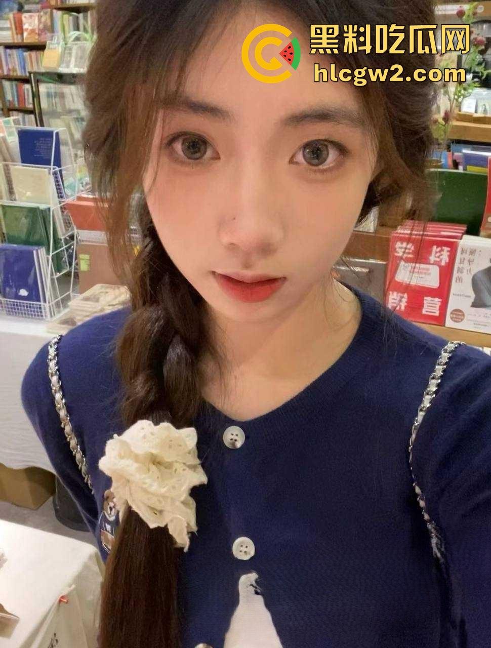 厦门永劫网瘾少女『方若瑶』被爆!骚得无药可救 全网最粉粉嫩鲍鱼被无套乱操,舔鸡巴舔到满脸精液!-12