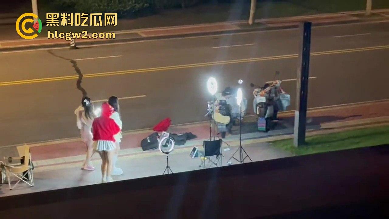 中国独特经济模式！女做直播男送外卖，直播累了外卖送，外卖累了直播看！完美循环，教育闭环成型！-4