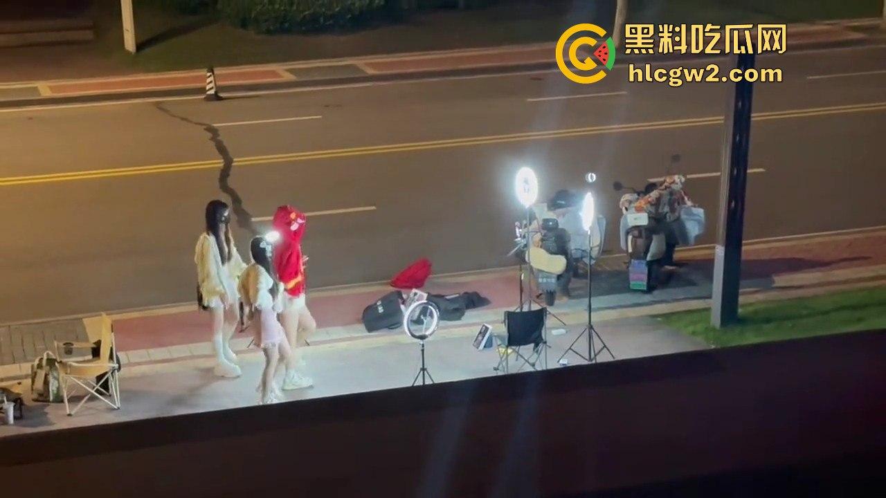 中国独特经济模式！女做直播男送外卖，直播累了外卖送，外卖累了直播看！完美循环，教育闭环成型！-7