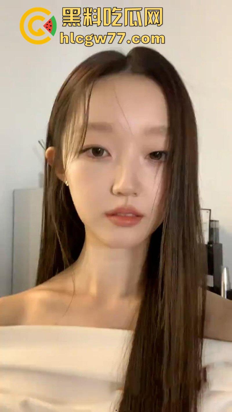 抖音同城约炮学生妹【林慧慧】高颜值极品女大，美乳硕大鲍鱼粉嫩，淫荡母狗本性暴露无疑！-1