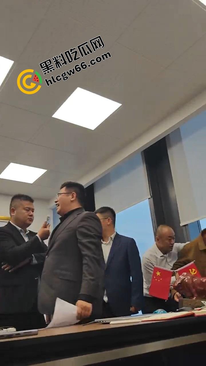 大成佛山律所主任爱上99年律师【黄晓蕾】硬捧上位引爆律所内斗。抢公章撬门性爱视频全程高能！-10