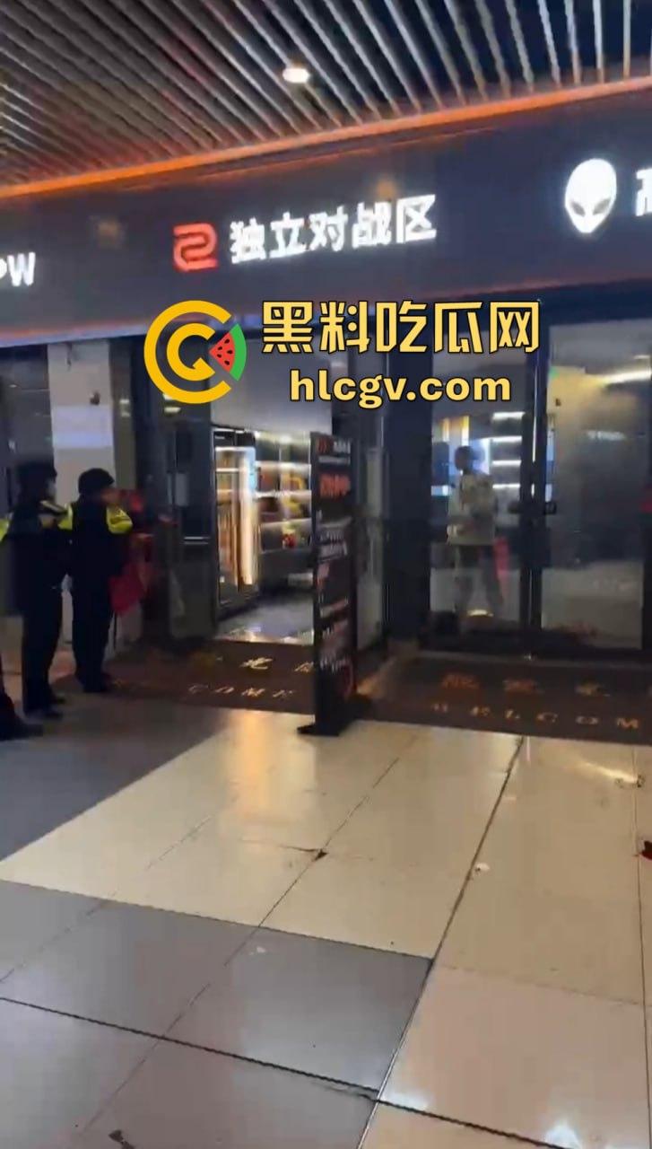 四川郫县00后小伙讨薪变命案!怒捅中介老师后自割脖子,十几刀下去仍然下不去手!-9