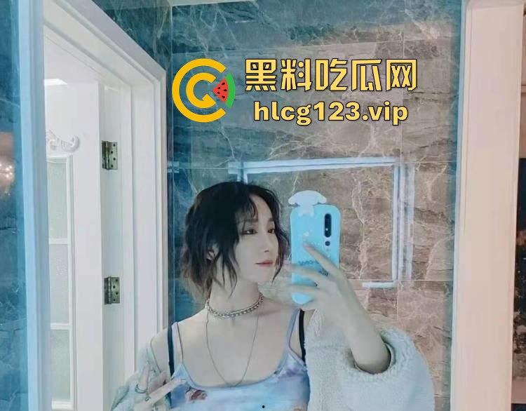 北京市西城区少妇【张雪】私拍流出！肥臀掰开无毛虎逼一览无遗，疯狂抽插淫叫连连！-5