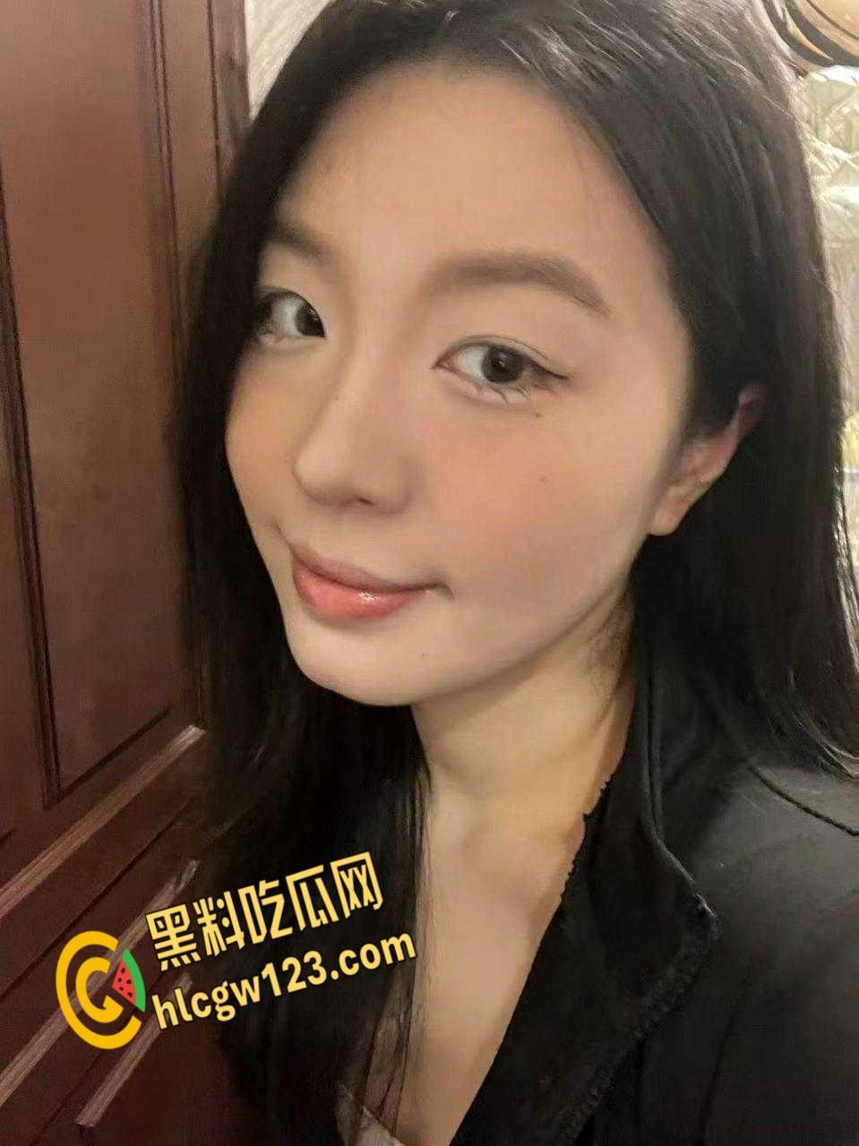 浙江嘉兴气质女幼师【曾素瑶】,出轨健身教练曝光,高颜值女神就此沦为肉棒的玩物!-1