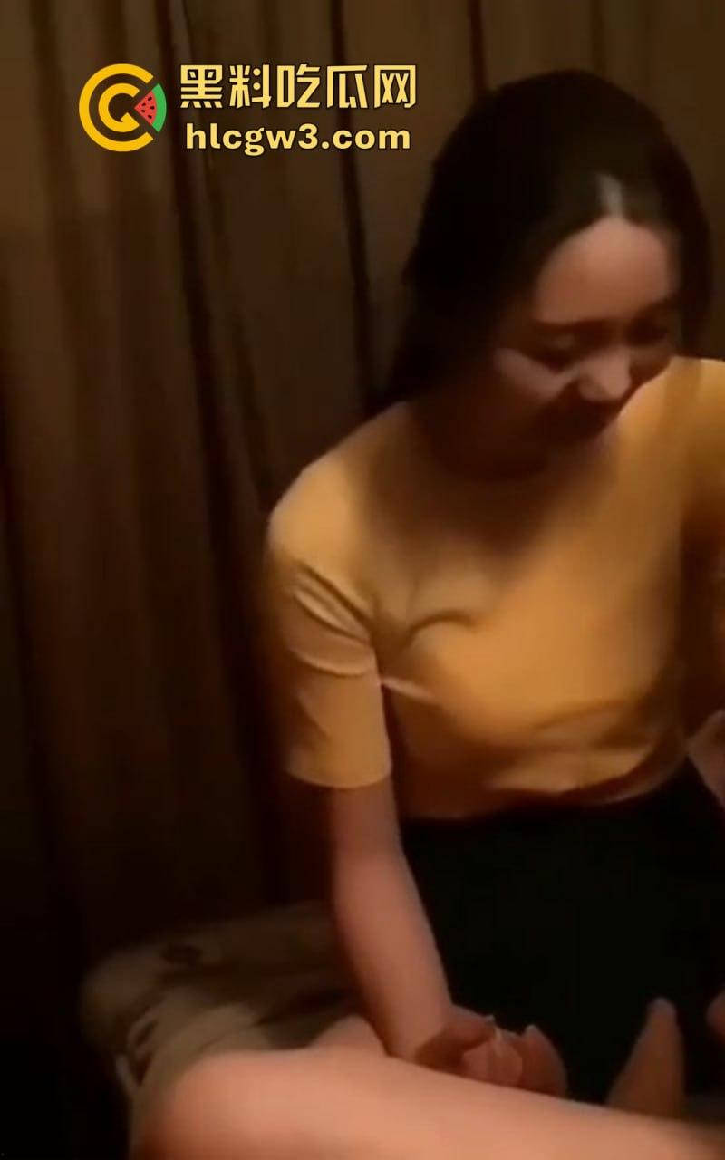 西安金钻会所推油天花板 高颜值技师推油打飞机手法惊人 无一鸡巴能逃她的神之手 撸鸡满分体验 !-14