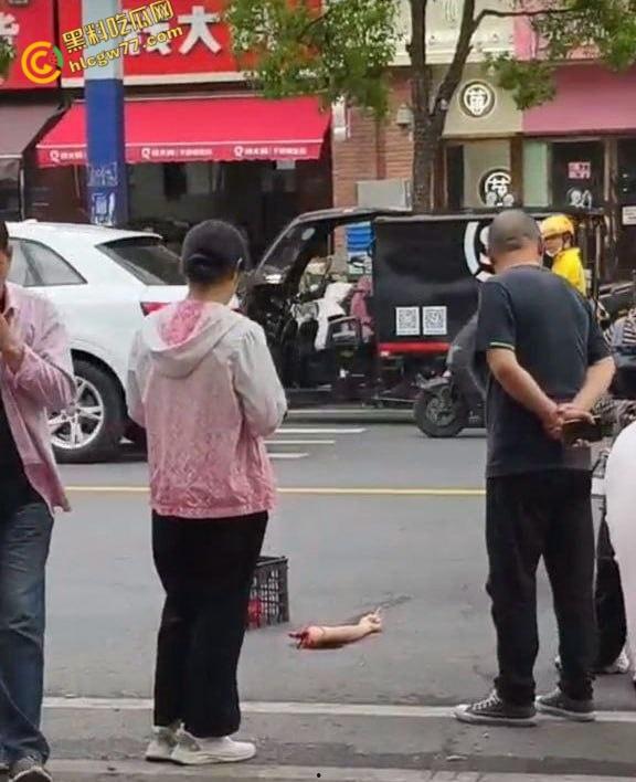 合肥橡树湾血案震魂！夫妻争吵变屠场：断臂惨剧后男子跳楼，爱恨情仇炸裂全网!-7