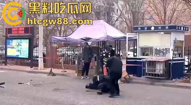 河北工业大学惊天血案，博士生不堪压榨持刀砍导师，门外爆发激烈冲突，学术奴役把人逼疯了！-8