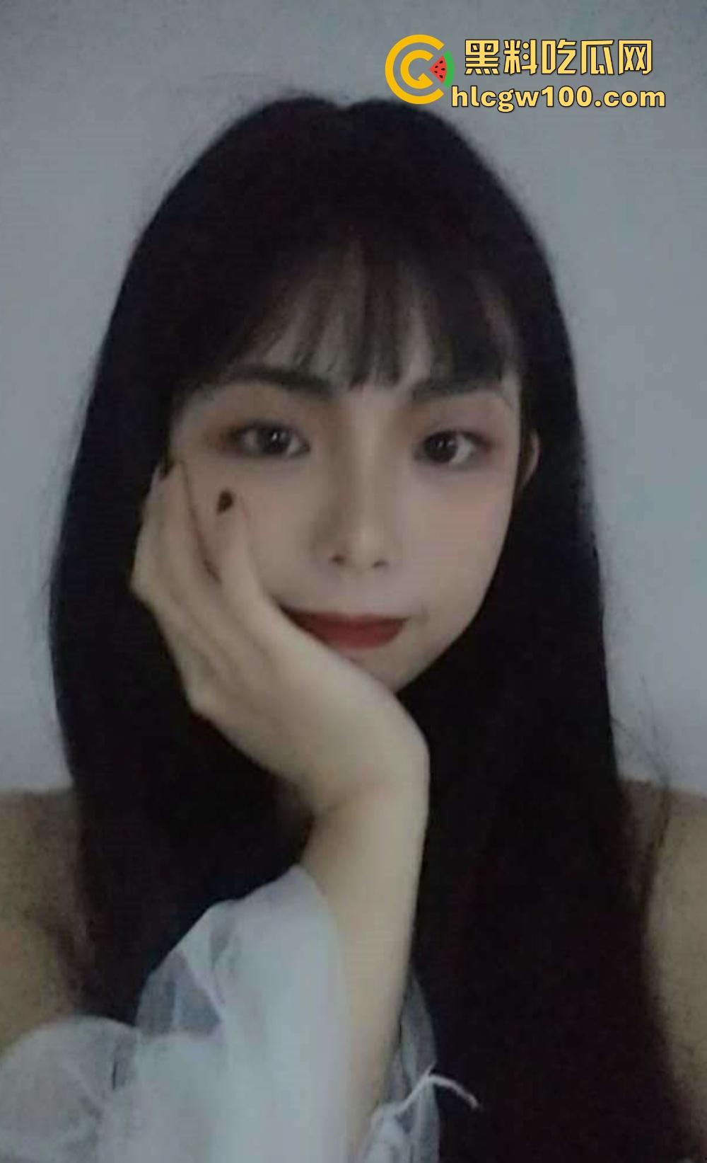 天津老婆闺蜜【李静】变情人，床上骚浪成精，自慰求操高潮两次，嫌老公小鸡巴不够，回家还让舔被操过的骚穴！-2