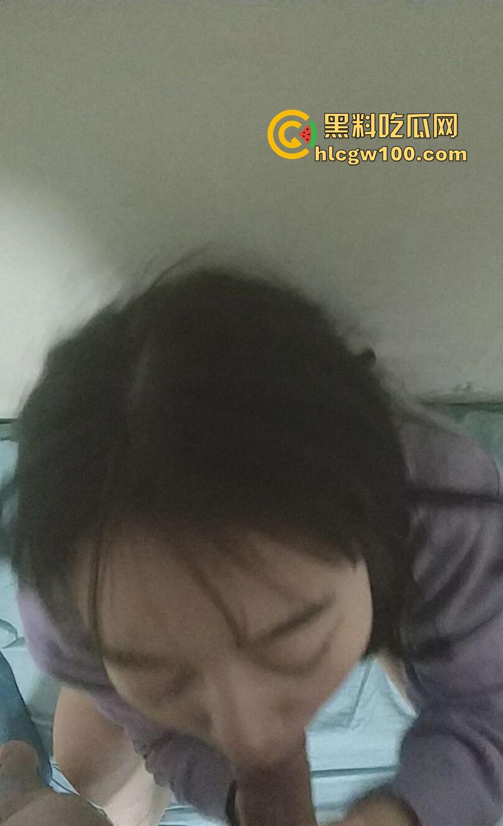 天津老婆闺蜜【李静】变情人，床上骚浪成精，自慰求操高潮两次，嫌老公小鸡巴不够，回家还让舔被操过的骚穴！-9